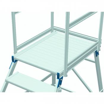 Zarges Podesttreppe, fahrbar, einseitig begehbar, mit Leichtmetall-Stufen und Plattform